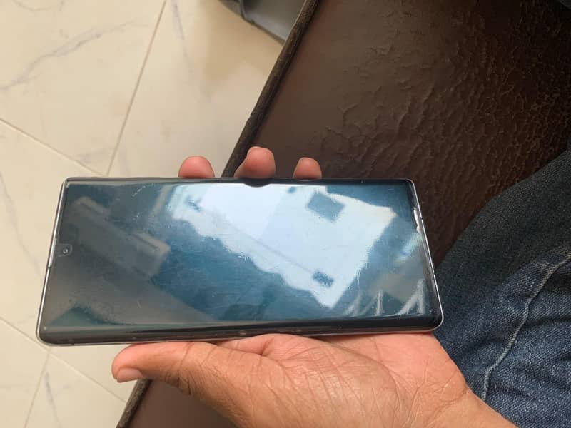 Sharp Aquos  r6 2