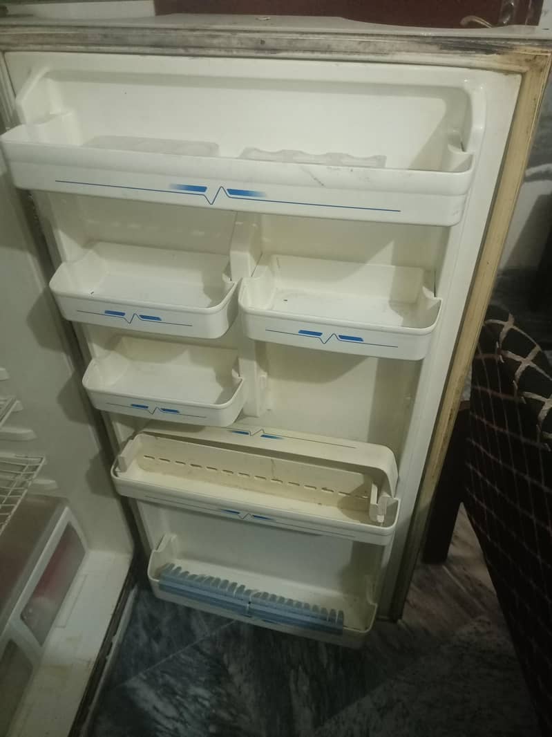 Refrigerator fridge One door Haier 3