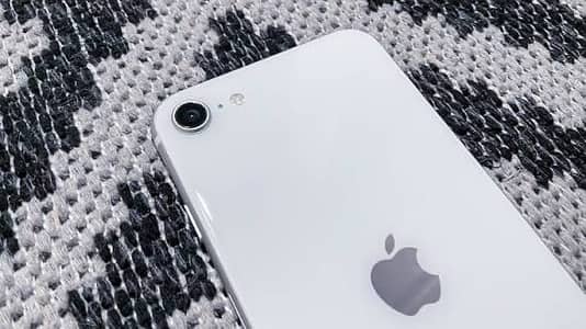 Apple iPhone SE