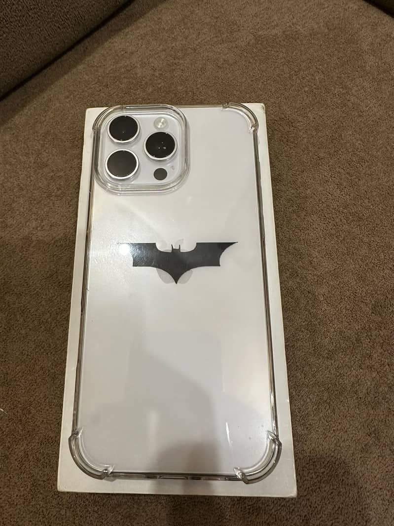 Apple iPhone 16 Pro Max 3