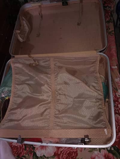 bag for sale big size and good condition