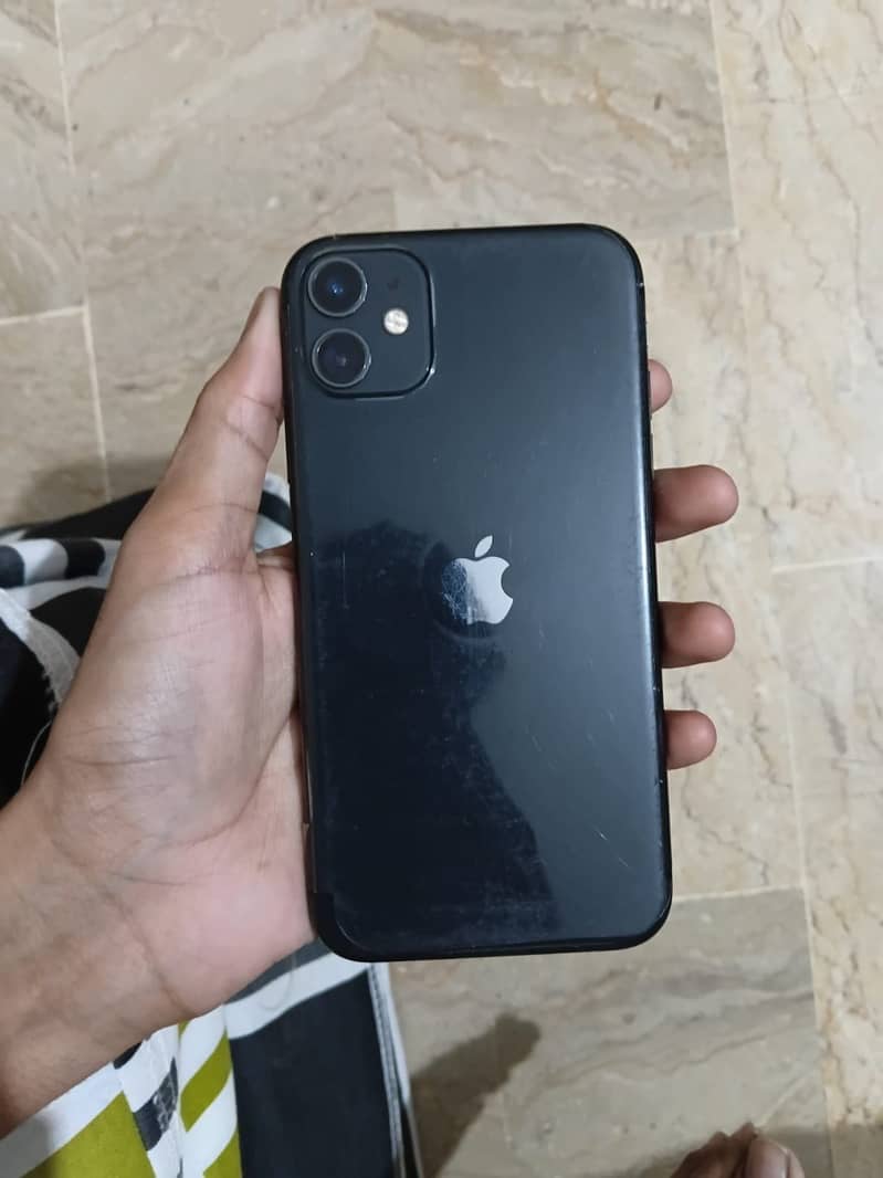 Apple iPhone 11 4