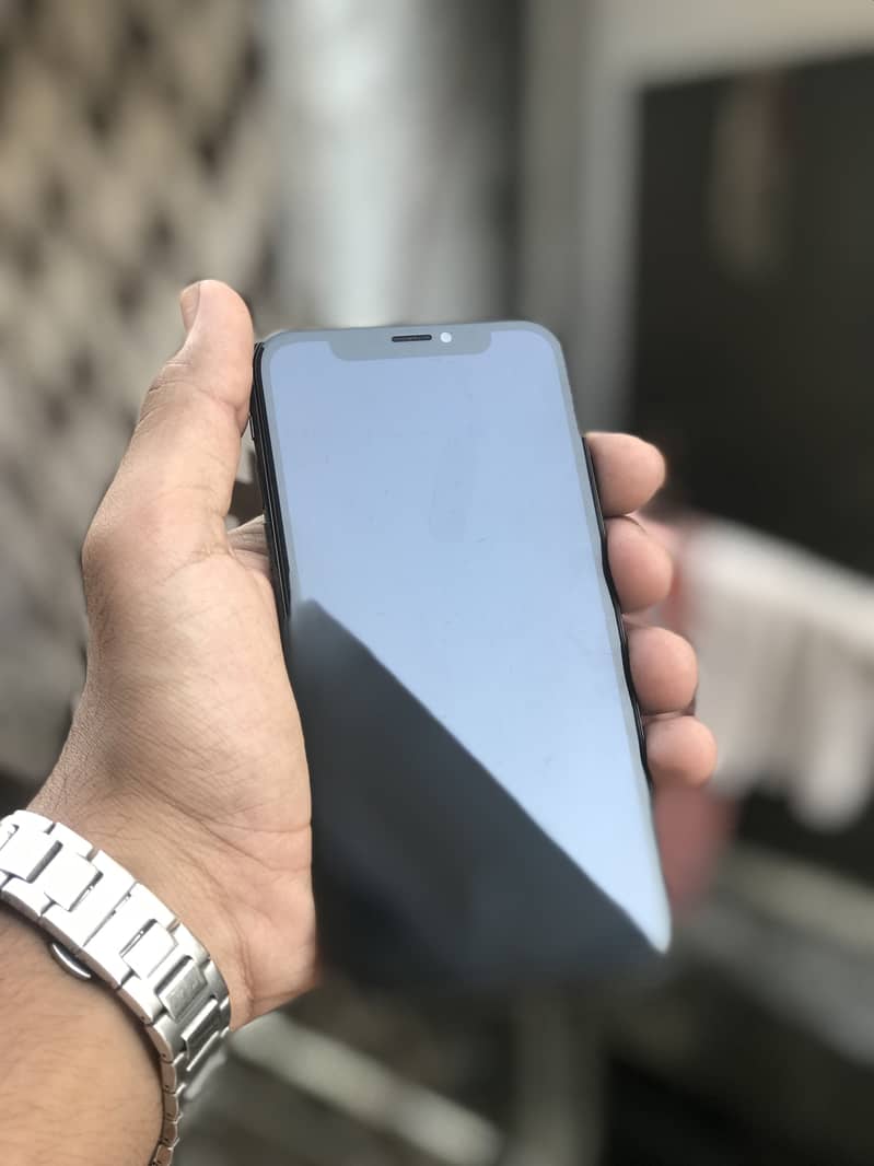Apple iPhone XS 1