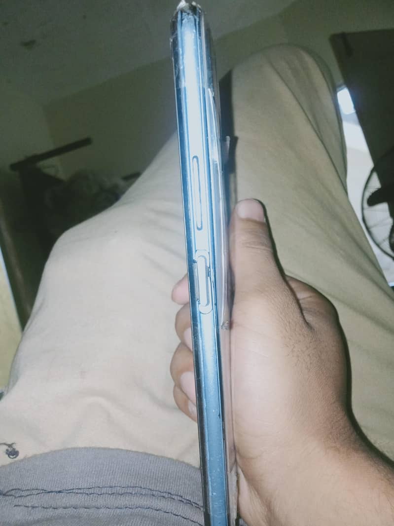 Vivo V21 1
