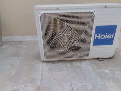 Urgent 1.5 Haeir AC NON Invertor AC for Sale - Good Condition