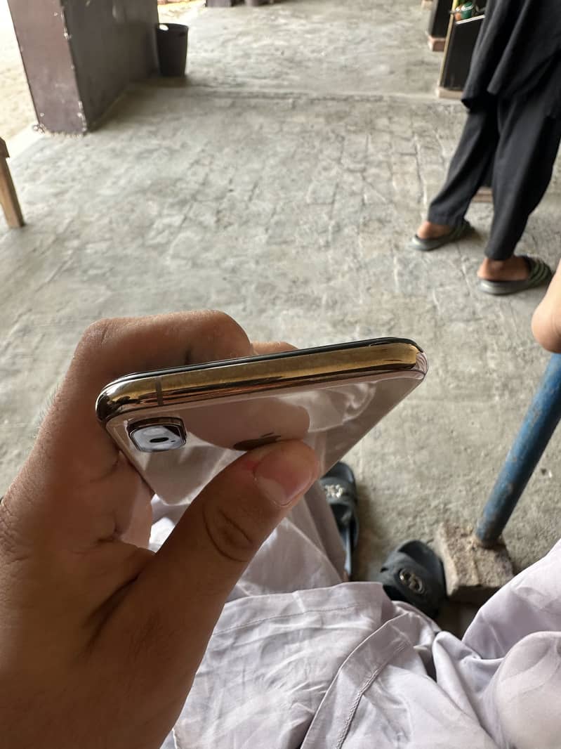 Apple iPhone XS 2