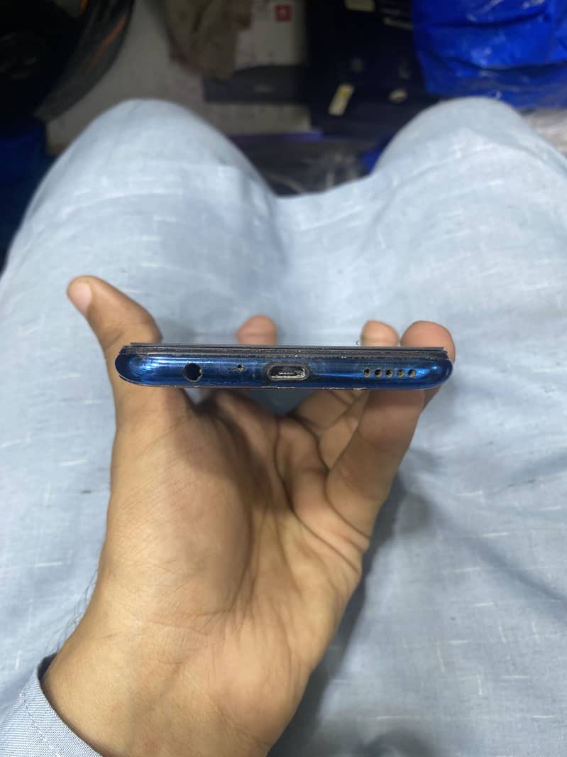 Honor 10 Lite 4