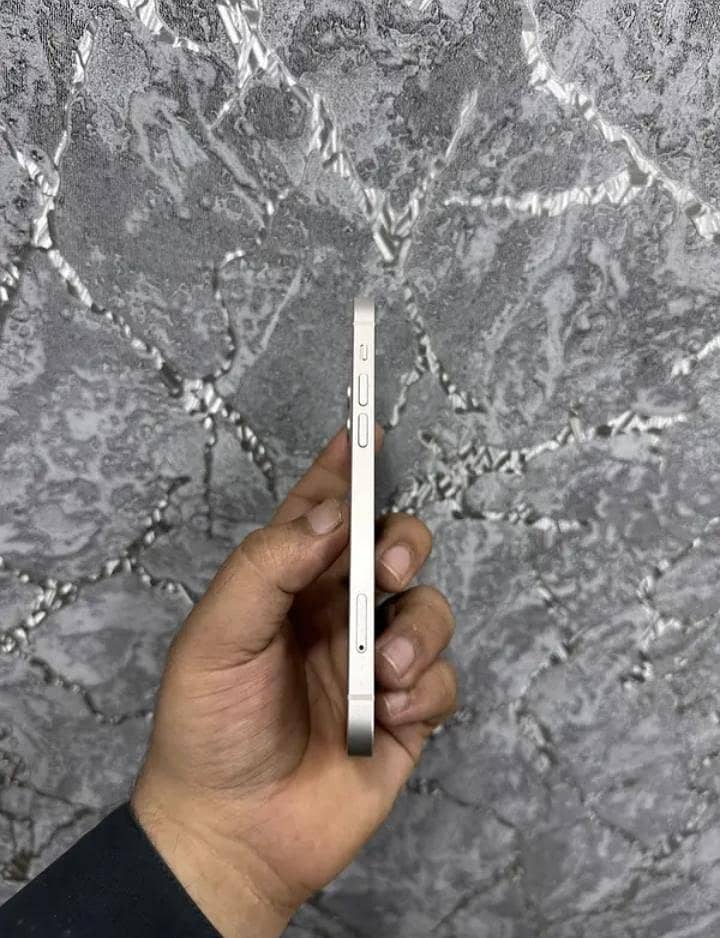 Apple iPhone 12 5