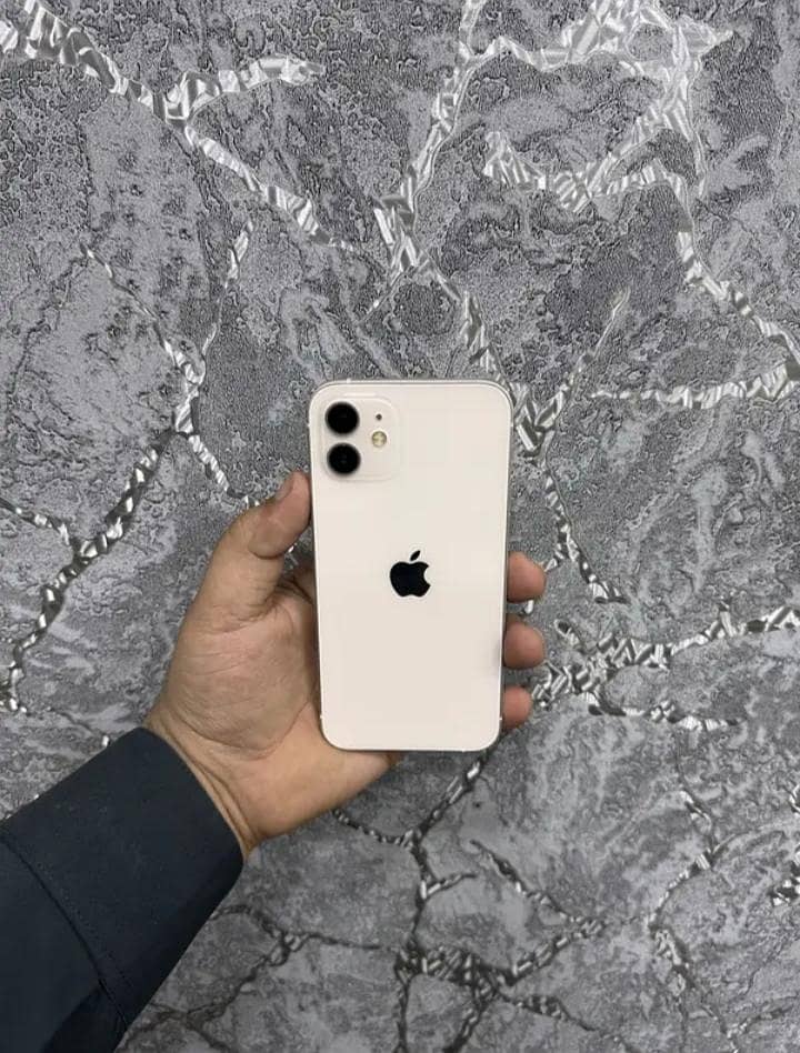Apple iPhone 12 6