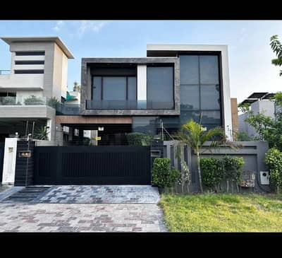 10 MARLA BRAND NEW HOUSE ON IDEAL LOCATION AVAILABLE FOR SALE IN BAHRIA TOWN