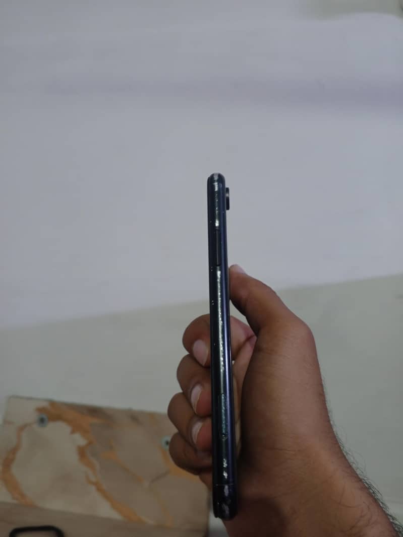 Apple iPhone XR 1