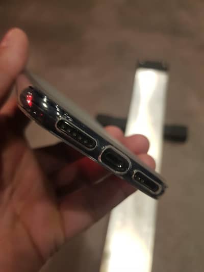 Apple iPhone XS Sim working