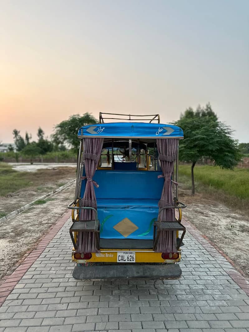 Tez Raftar Euro2 CNG Rickshaw 7