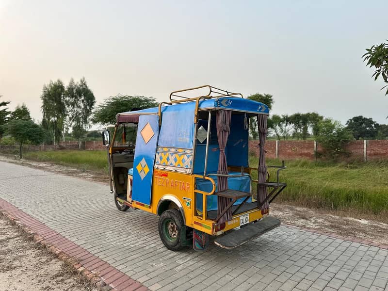 Tez Raftar Euro2 CNG Rickshaw 8