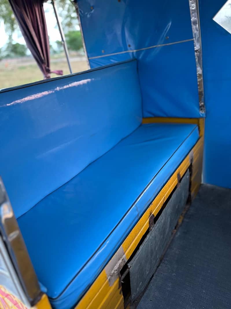 Tez Raftar Euro2 CNG Rickshaw 11