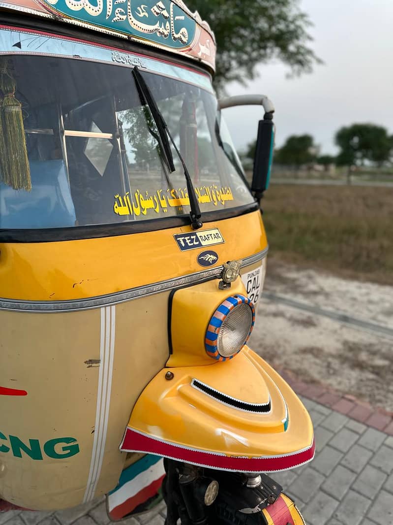 Tez Raftar Euro2 CNG Rickshaw 14
