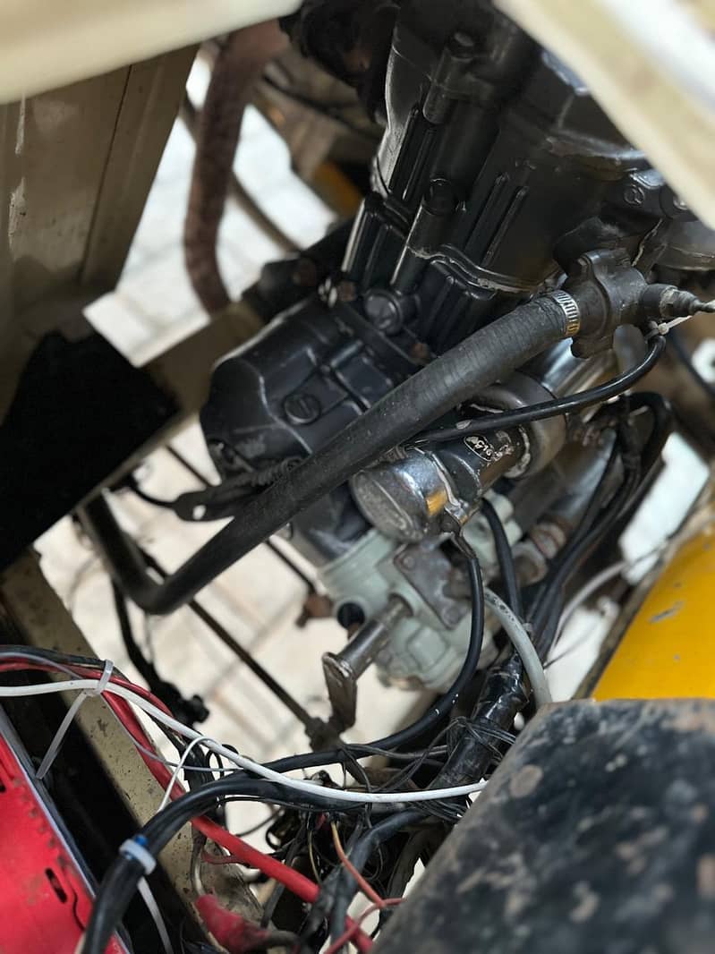 Tez Raftar Euro2 CNG Rickshaw 17