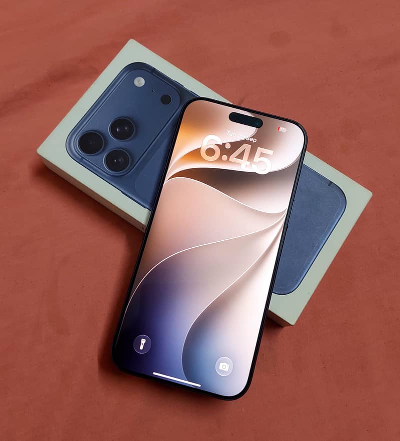 iPhone 17 Pro Max 4