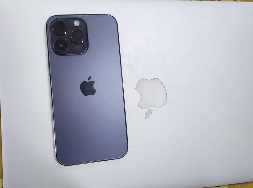Apple iPhone 14 Pro Max 1