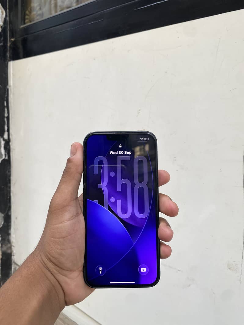 Apple iPhone 13 3