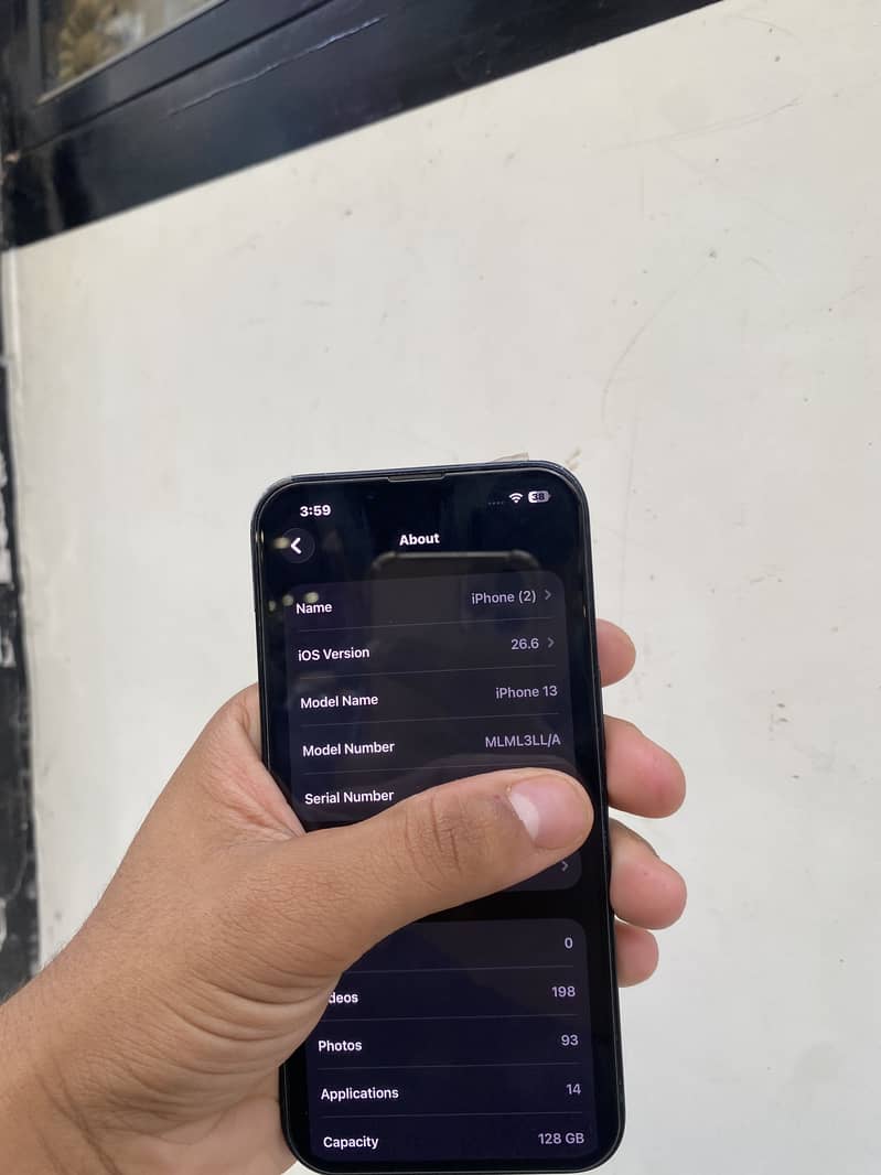 Apple iPhone 13 7