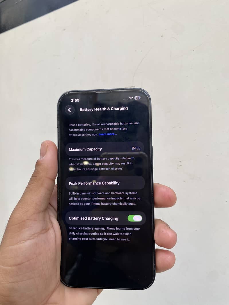 Apple iPhone 13 8