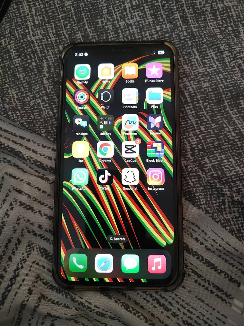 Apple iPhone XS Max 0
