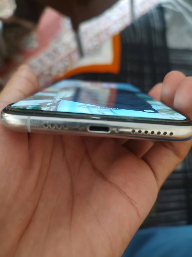 Apple iPhone XS Max 2