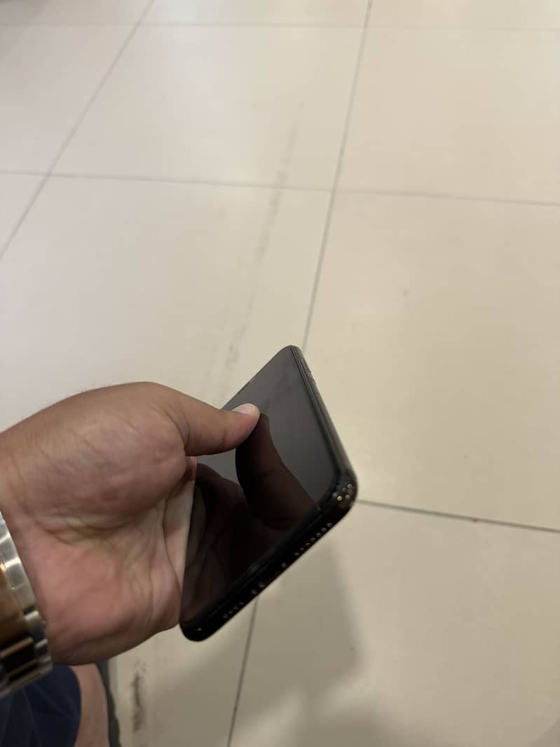 Apple iPhone XS Max 1