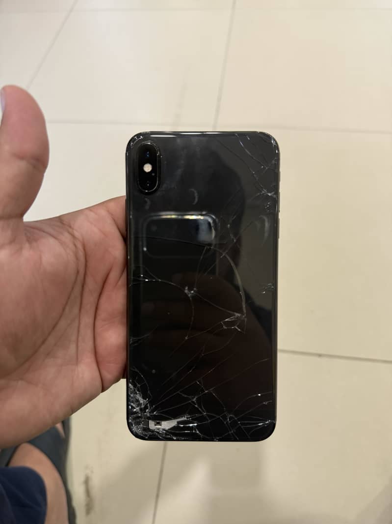 Apple iPhone XS Max 2