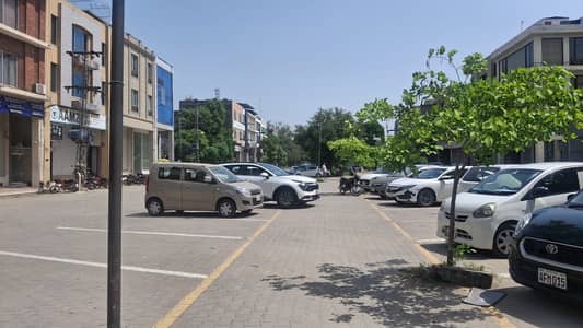 4 Marla Commercial Plaza for Sale | 5 Floors | 2.95 Lac Monthly Rental Value