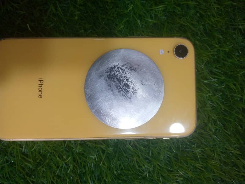 Apple iPhone XR 0
