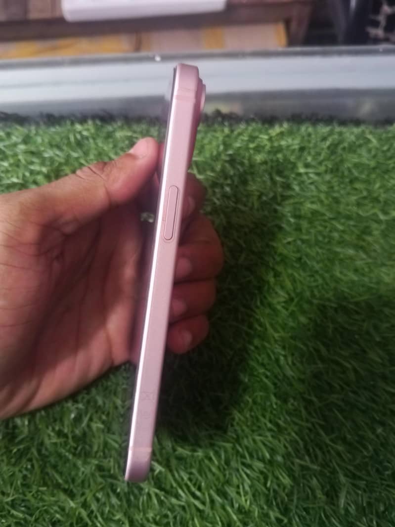 Apple iPhone 15 3