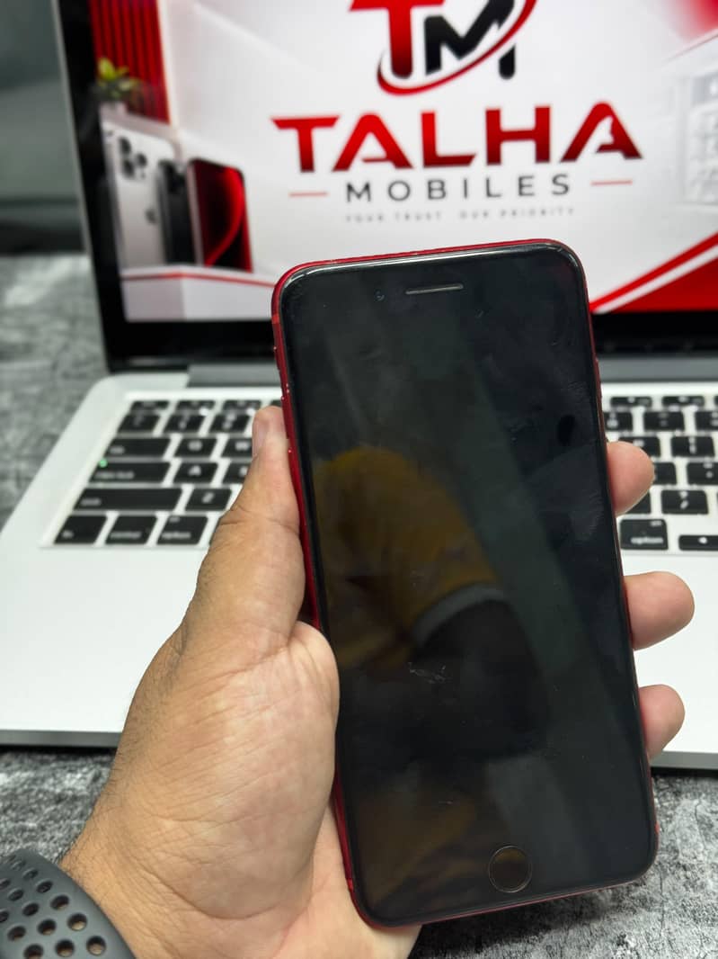 Apple iPhone 8 Plus 1