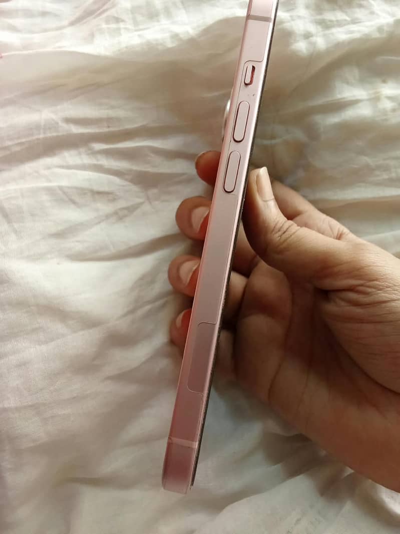 Apple iPhone 15 2