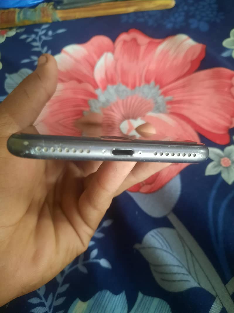 Apple iPhone 8 Plus 64 3