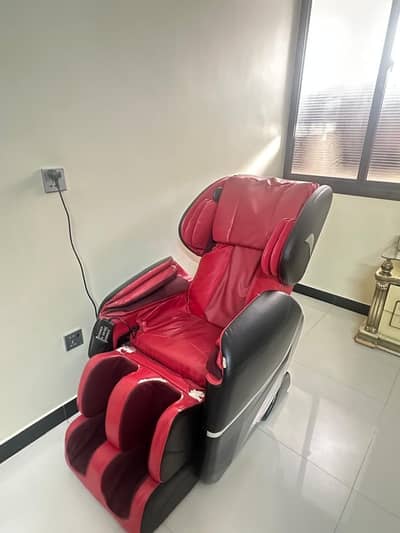 Imported massaging chair