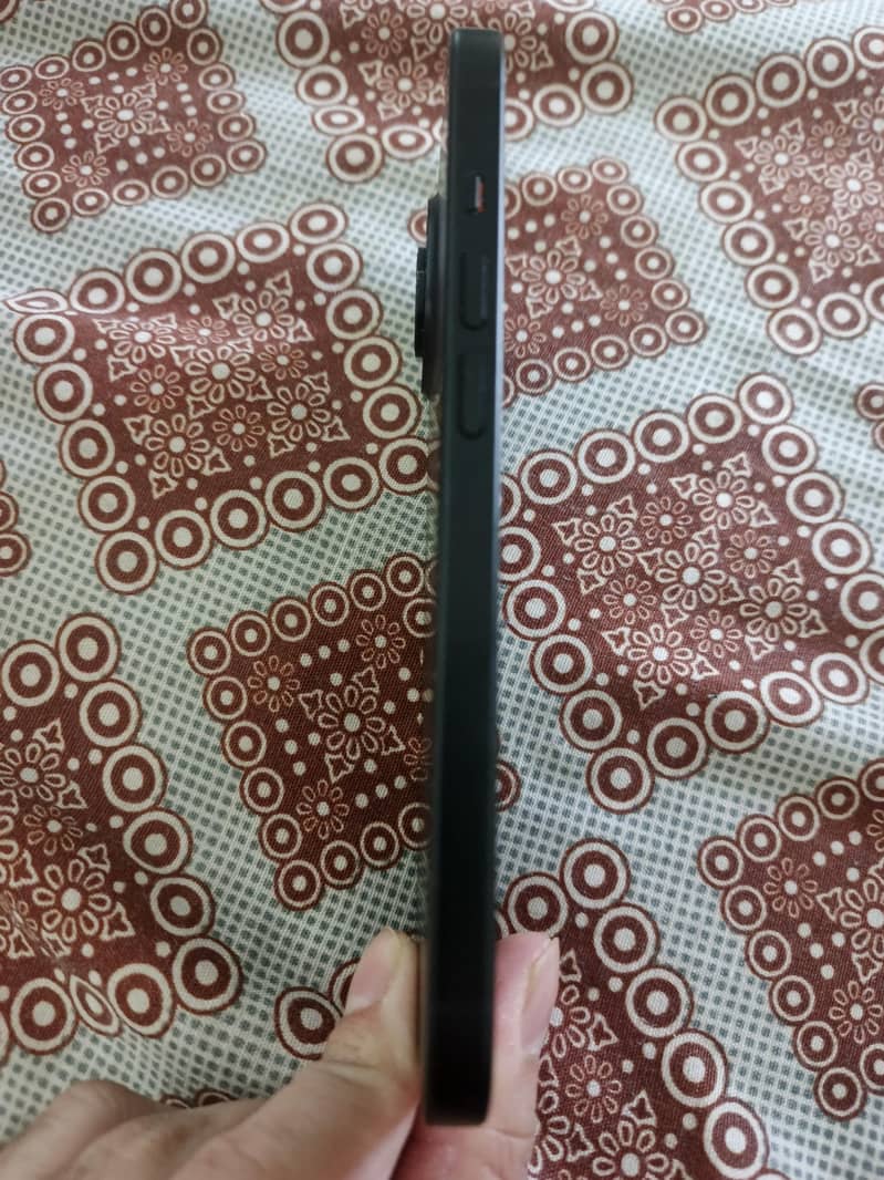 Apple iPhone 15 2