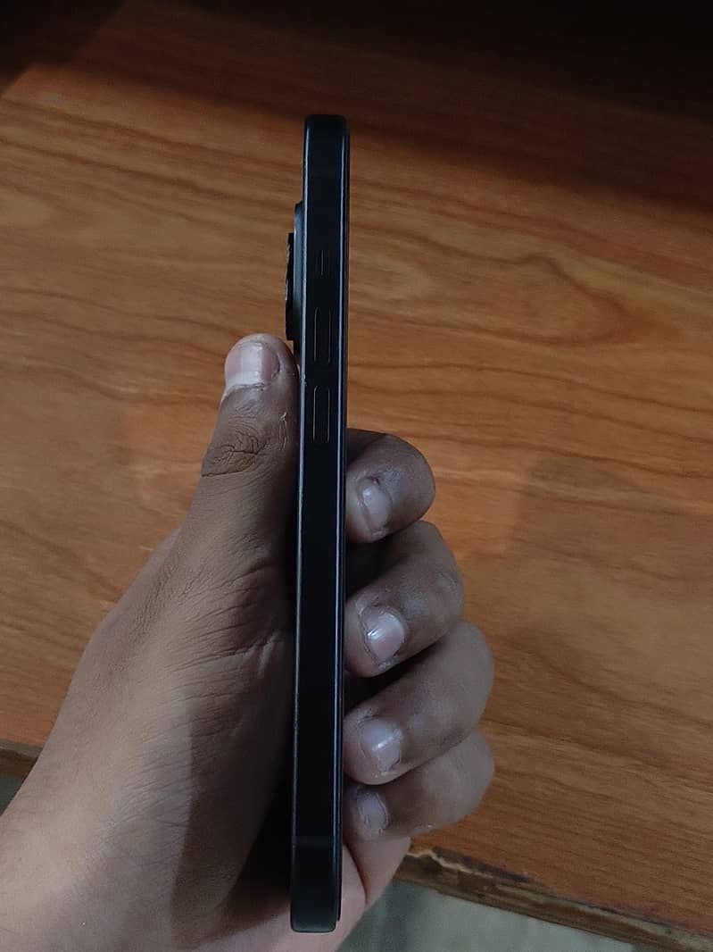 Apple iPhone 15 3