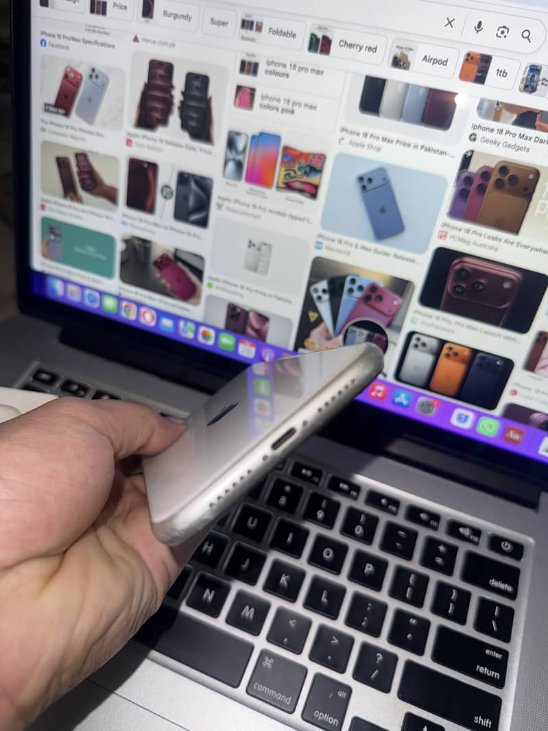 Apple iPhone 11 7