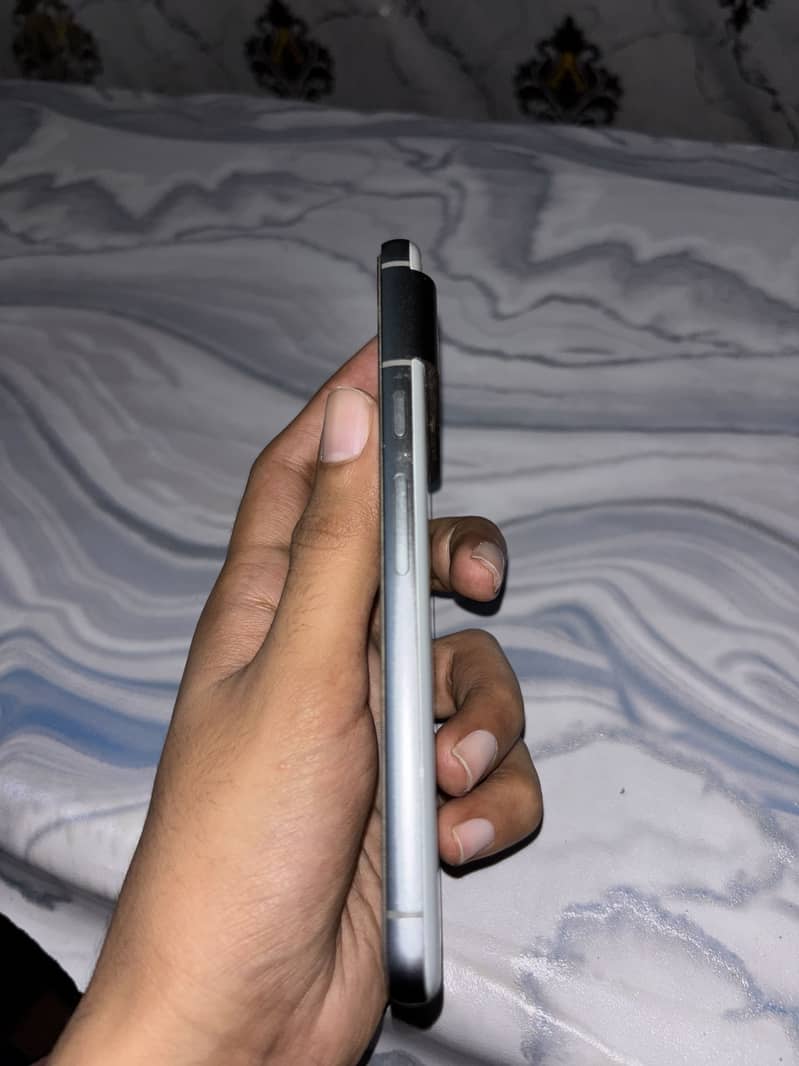 Google pixel 8 1