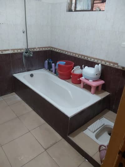 Ghouri town pH 3 4bed House For Rent water electrity Gass Available