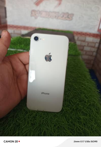Apple iPhone 8
