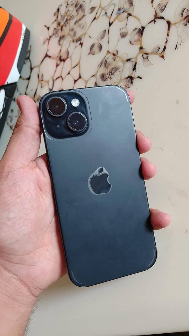 Apple iPhone 15 3