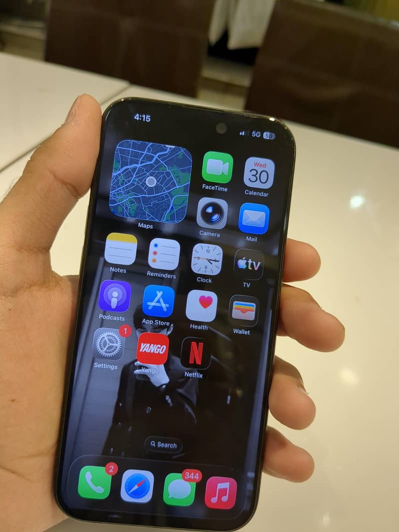 Apple iPhone 15 Pro 0