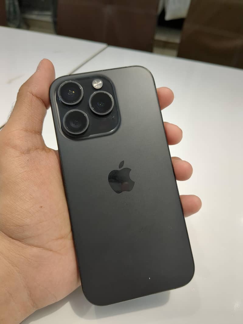 Apple iPhone 15 Pro 1