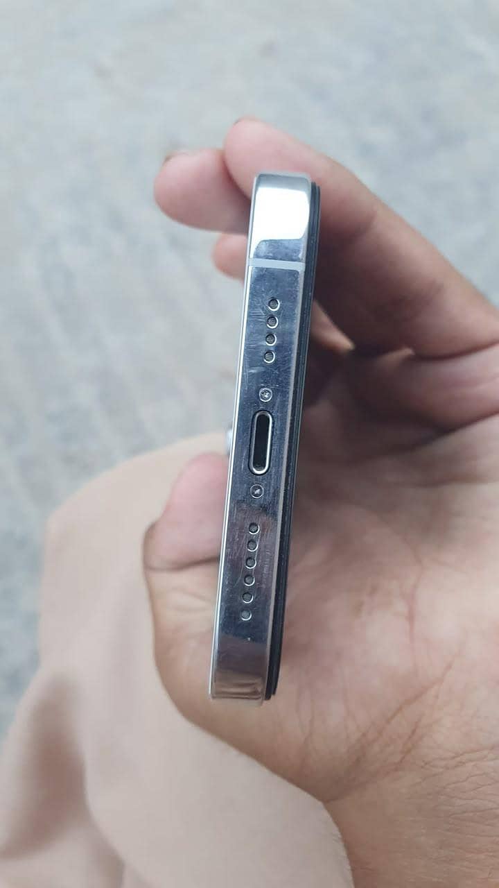 Apple iPhone 14 Pro Max 2