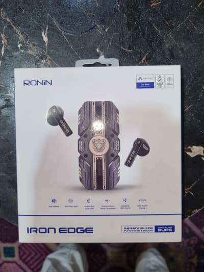 Original Ronin Air pods/wireless Earbuds for sale-used(good condition)