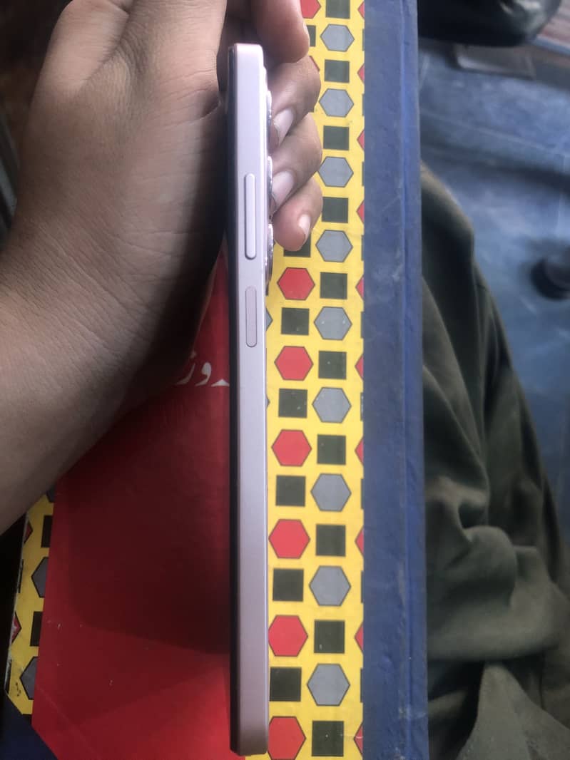 Realme C75x 1