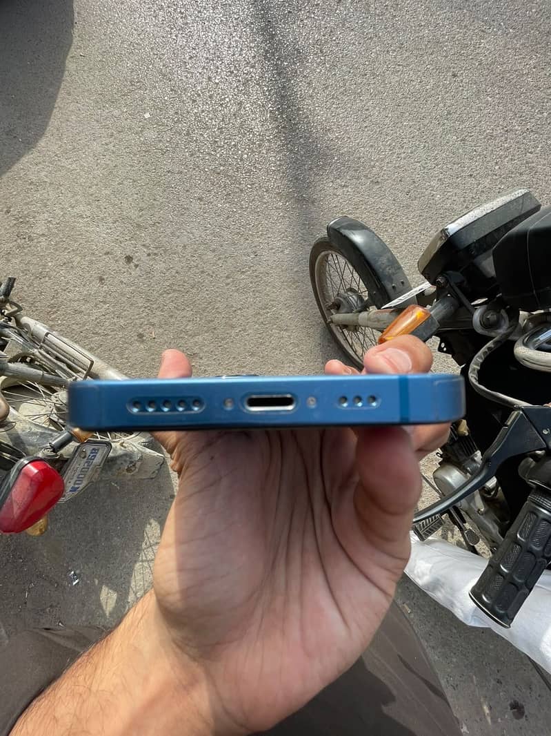Apple iPhone 13 fu 4
